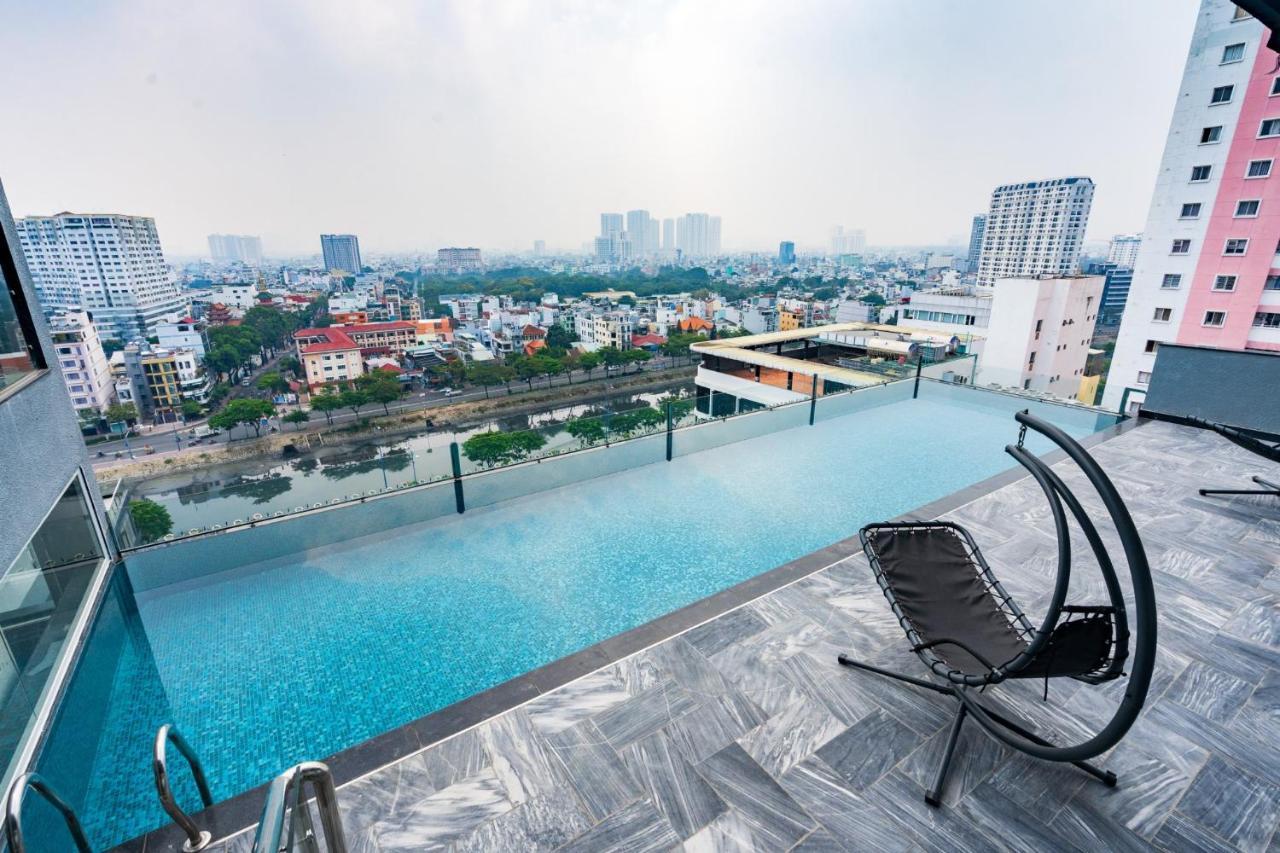 Cozrum Lux - The Arrivals Hotel Ho Chi Minh City Bagian luar foto