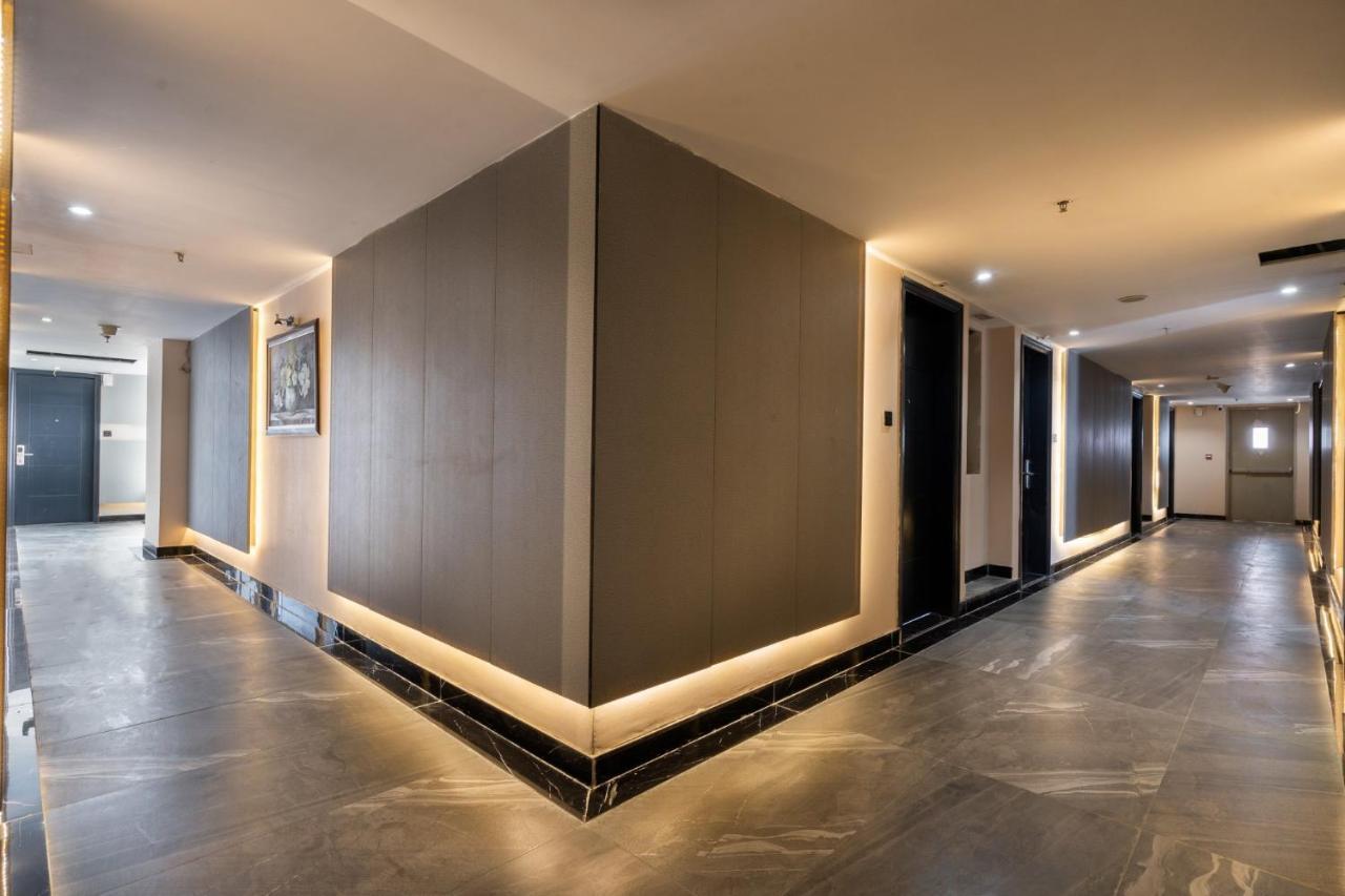 Cozrum Lux - The Arrivals Hotel Ho Chi Minh City Bagian luar foto